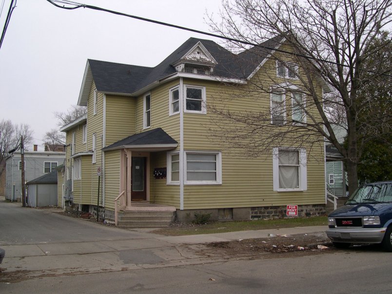 Information about "319 Lyon NE3.JPG" on 319 lyon street ne Grand